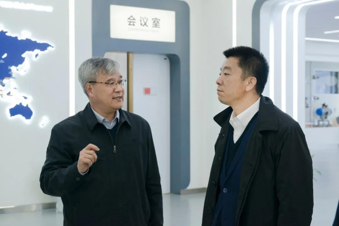 上海证券交易所总经理蔡建春一行来访中控技术