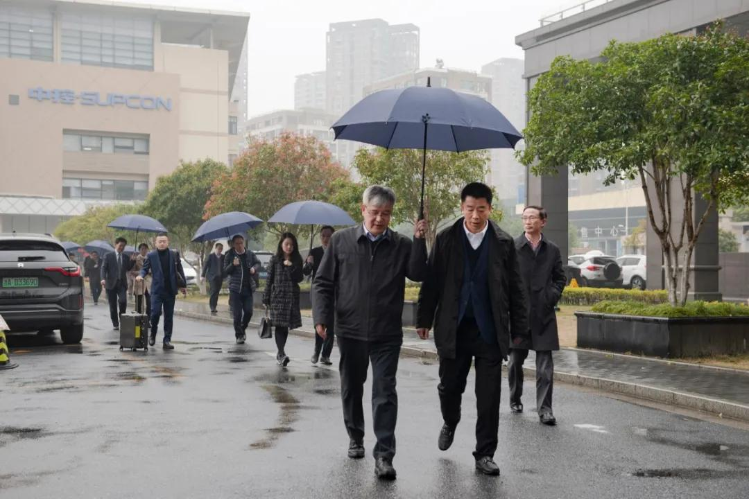 上海证券交易所总经理蔡建春一行来访中控技术