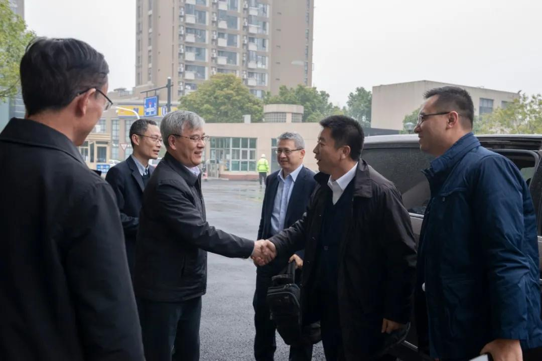 上海证券交易所总经理蔡建春一行来访中控技术